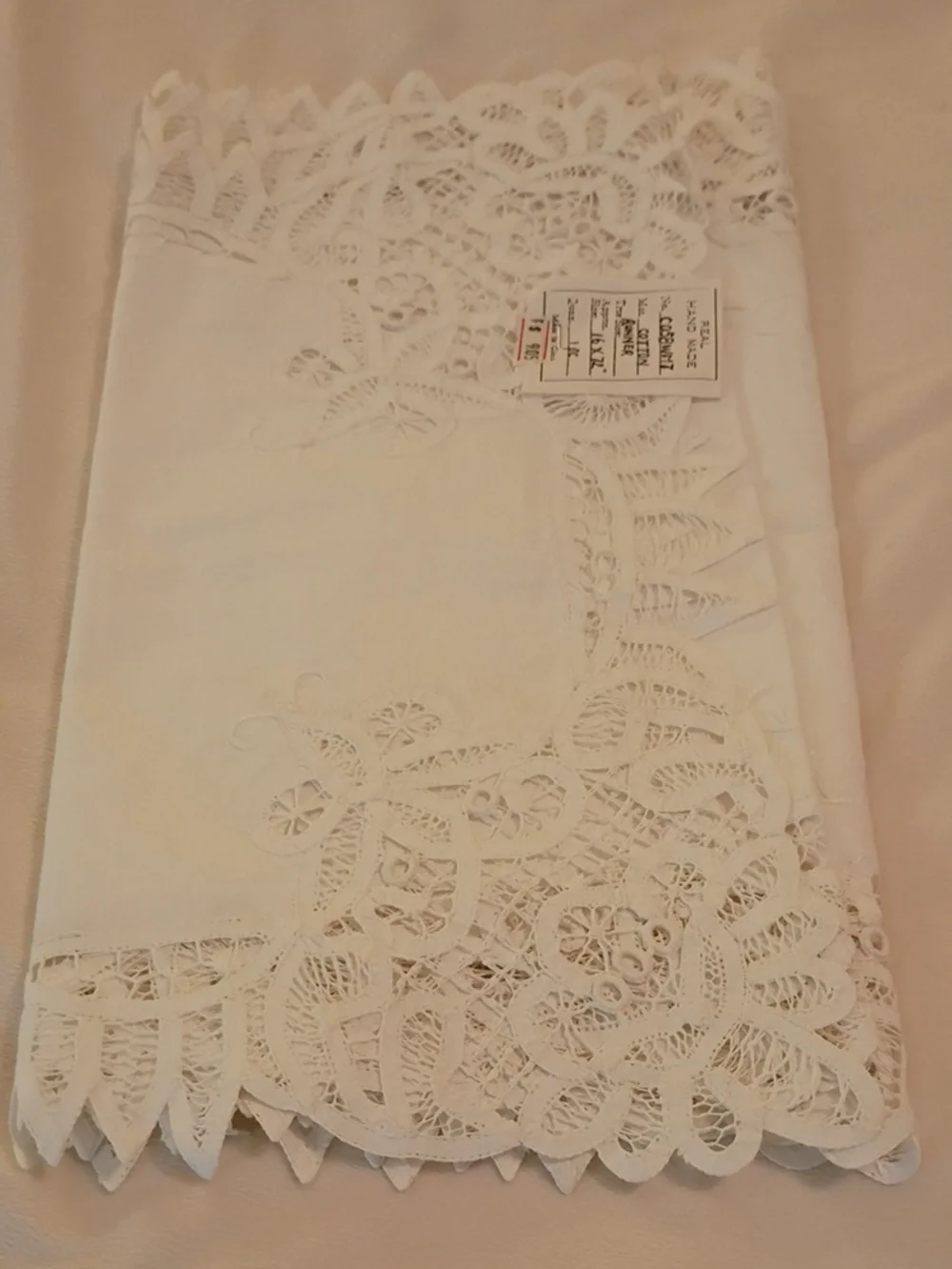 Vintage White Lace-Trim Table Linen - Elegant Decorative Runner 16x72 Inches